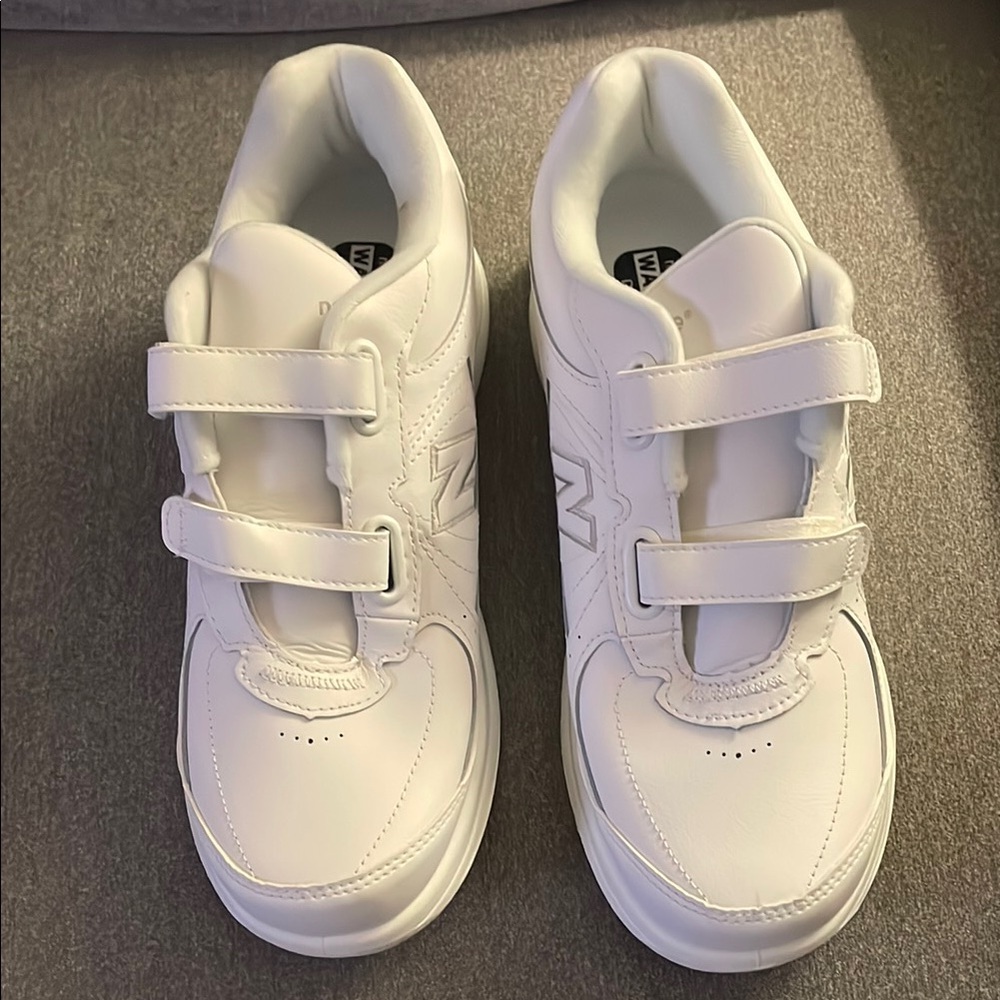 New Balance White Velcro Low-Top Sneakers